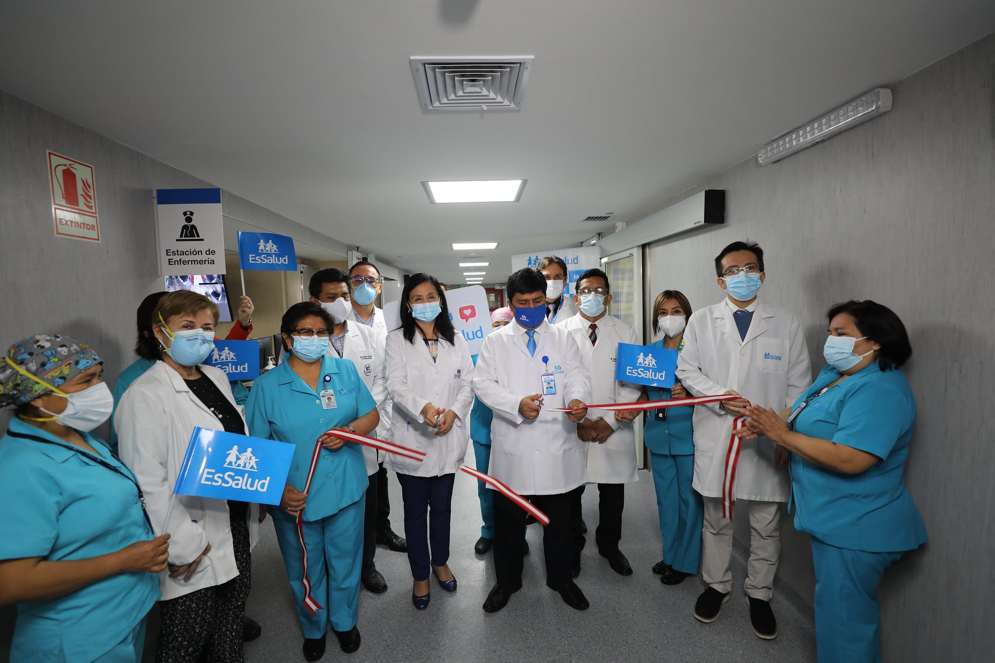 Hospital Rebagliati inaugura Unidad de Trasplantes Alogénicos con Sistema de Monitoreo de la contaminación, el primero del país en tener esta tecnología.